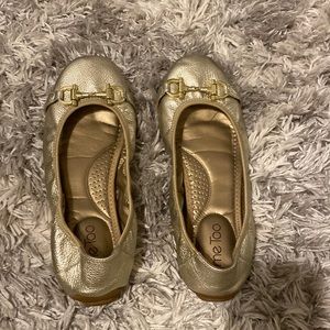 Women’S Gold Slip on Flats Size 9